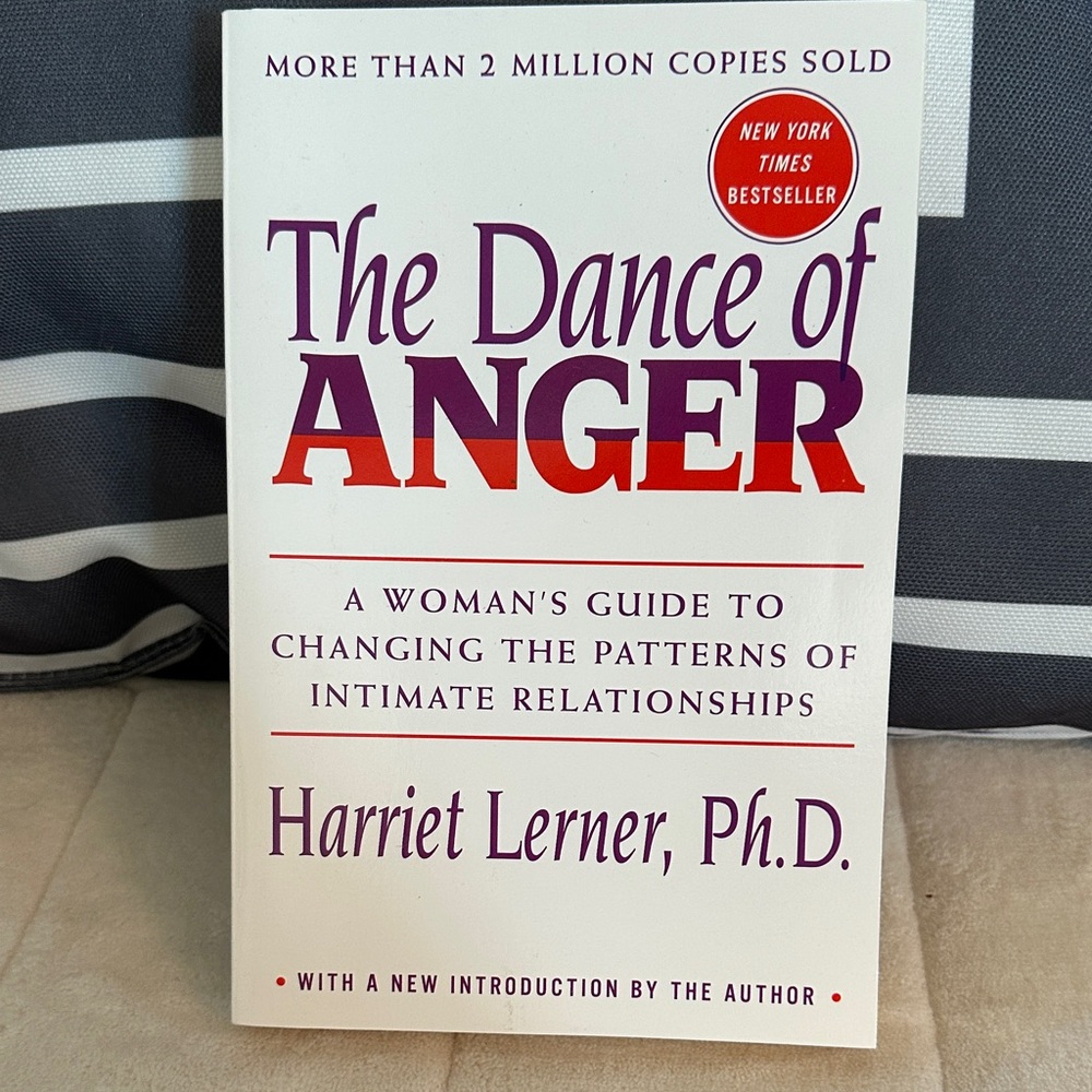 ⭐️2/$12⭐️The Dance of Anger Book by Harriet Lerner. Self help